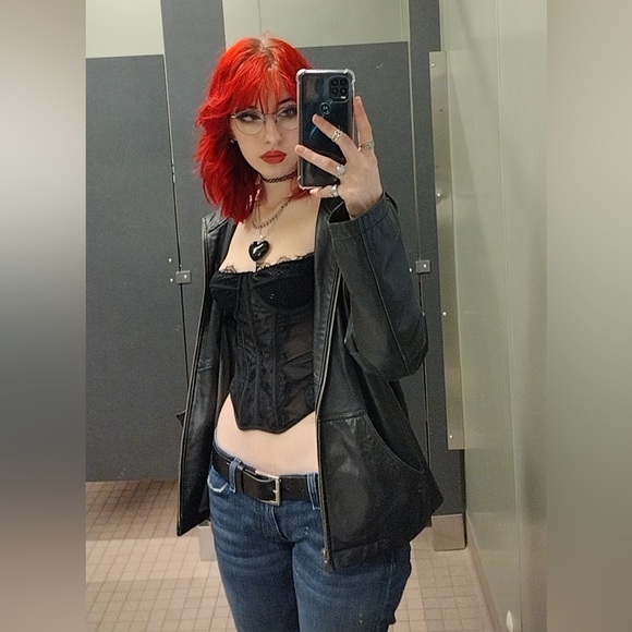 Meet your Posher, Sophia - Picture 1 of 1